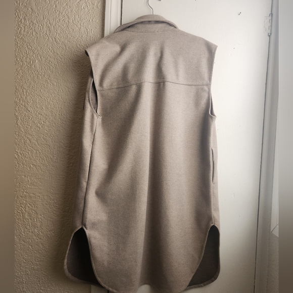 Urban Daizy- Long Vest - Picture 3 of 7